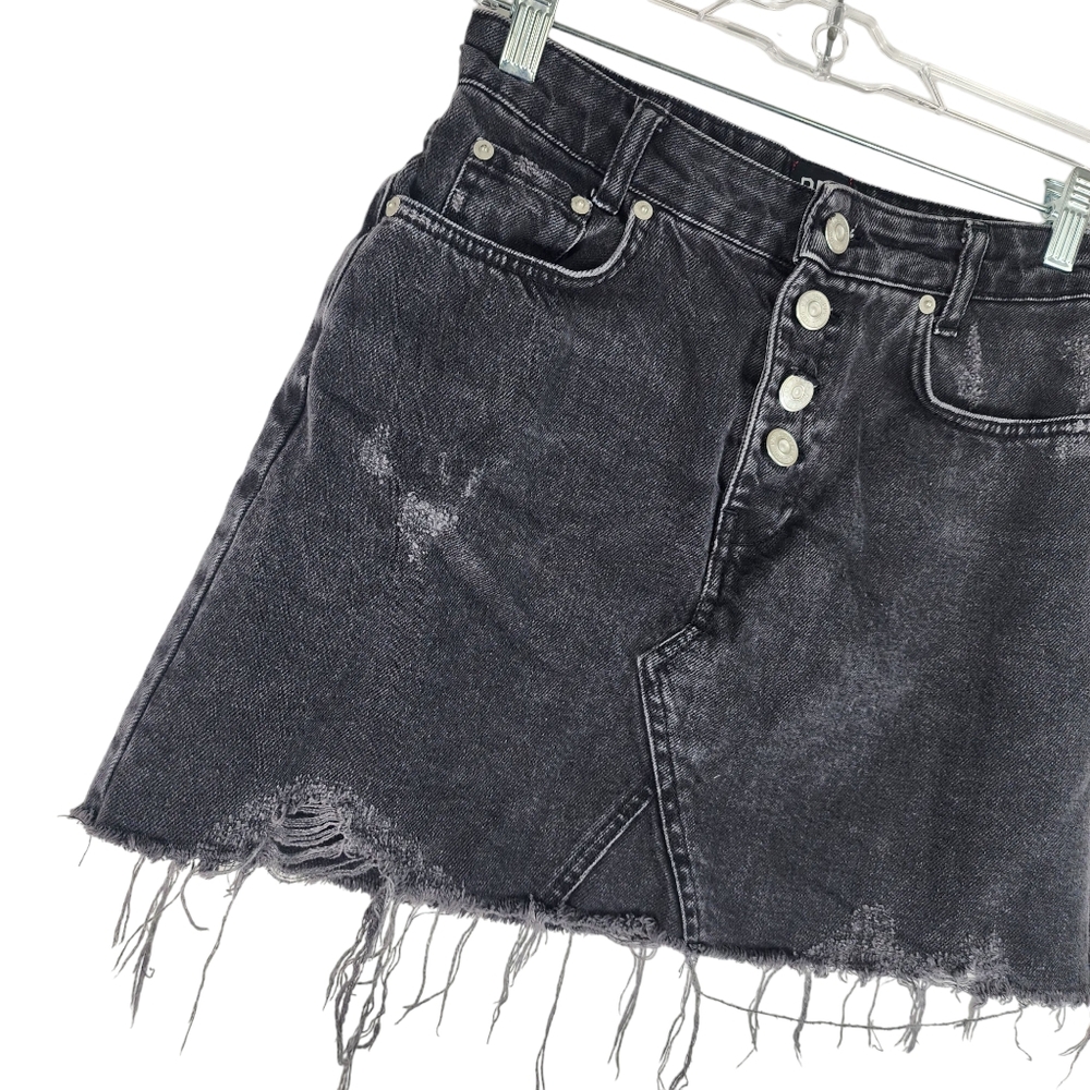 BDG Womens Small Distressed Denim Button Fly Skirt Raw Freyed Hem Black Pull On - Picture 4 of 5